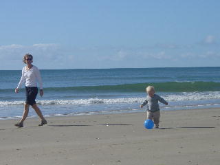 en ook even voetballen met mamma