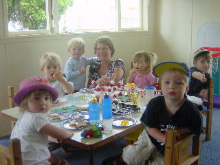 de kerst lunch met de dinsdag-plunket-groep (Jack, Isabella en Ben)