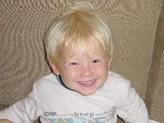 Niklas met een grote smile -2-