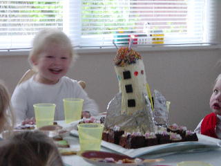 mama heeft een ROCKET-CAKE gemaakt