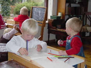 op bezoek bij opa en oma in Nederland